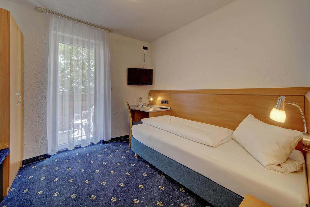 Single Room Balcony