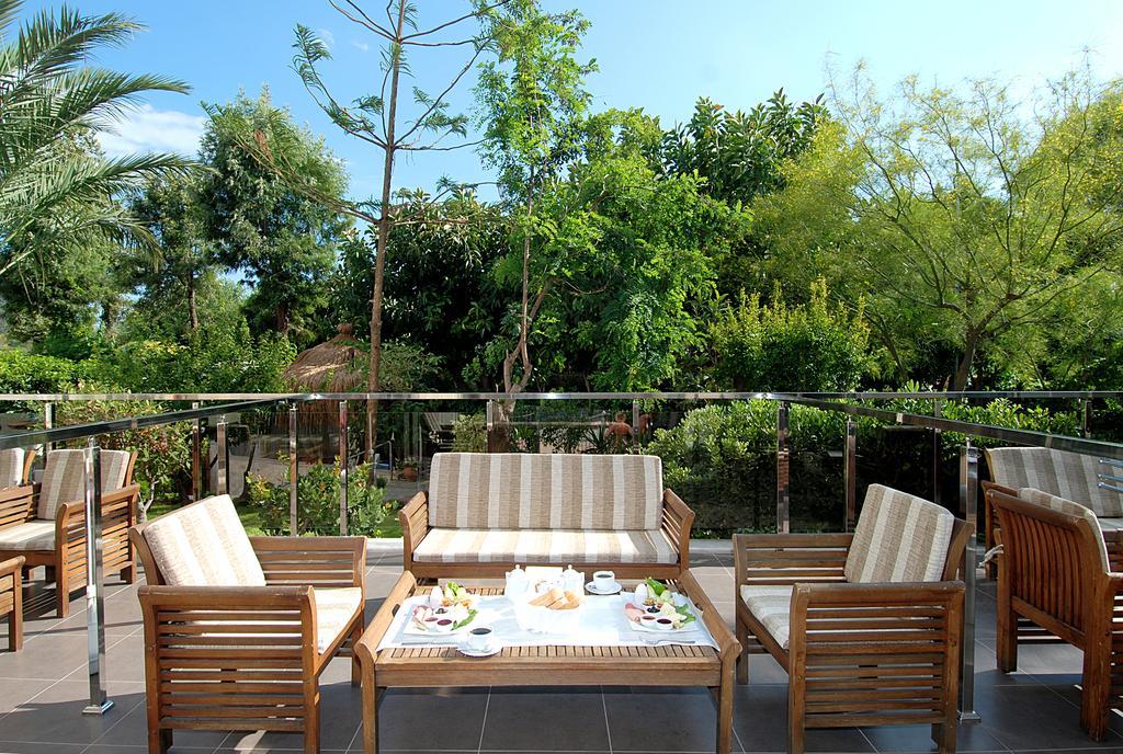 Family Room Garden View