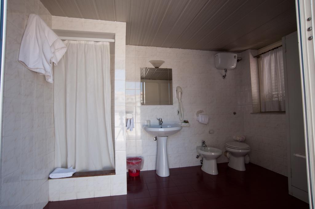 Double or Twin Room,997903629:JPEG