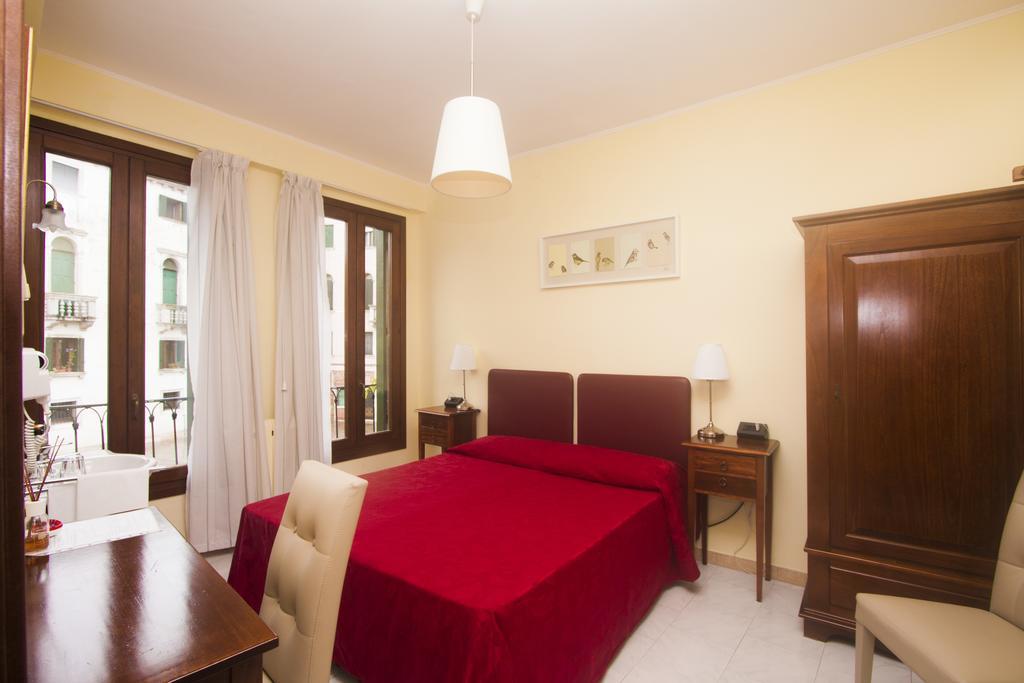 Double Room with No Bathroom (Shared Bathroom),446301645:JPEG