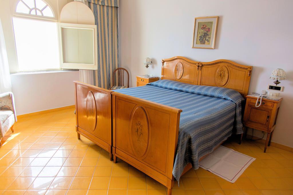 Superior Double or Twin Room with Sea View,959511955:JPEG