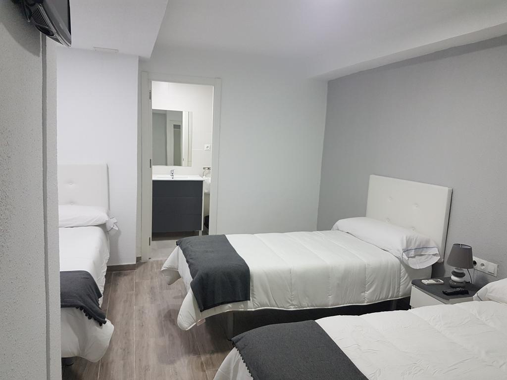 Triple Room Private Bathroom
