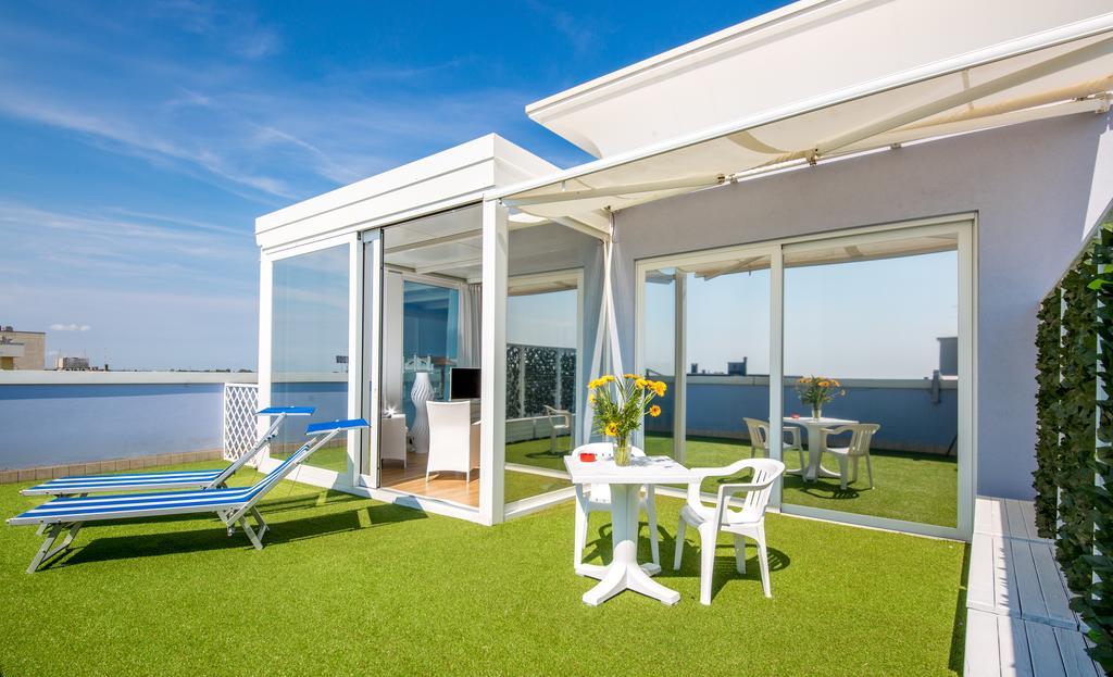 Deluxe Suite Sea View