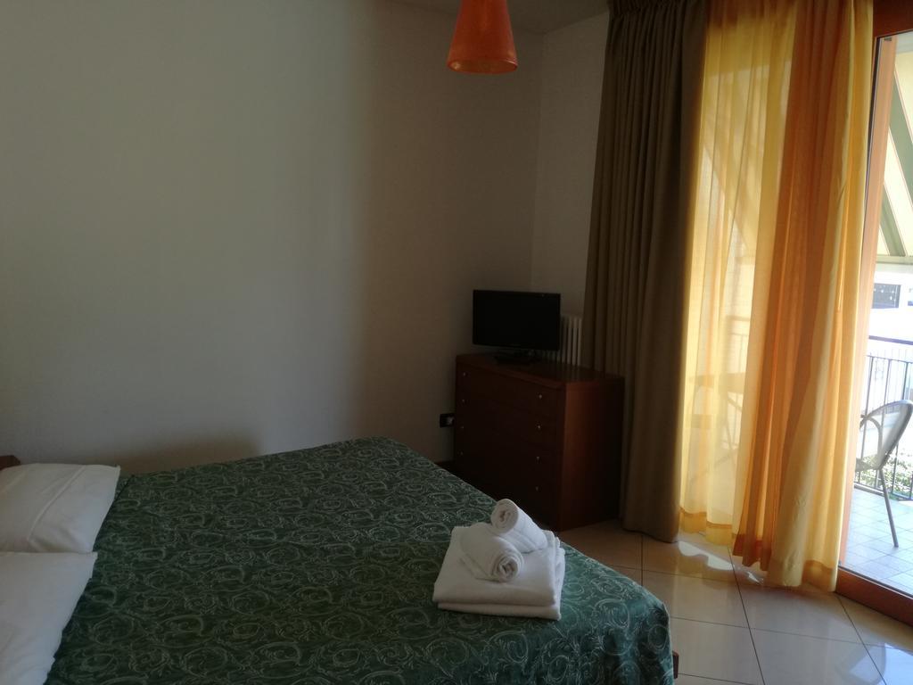 Two-Bedroom Apartment Terrace Lake View