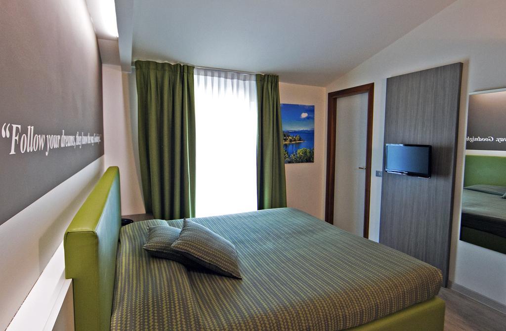 Basic Double or Twin Room Balcony