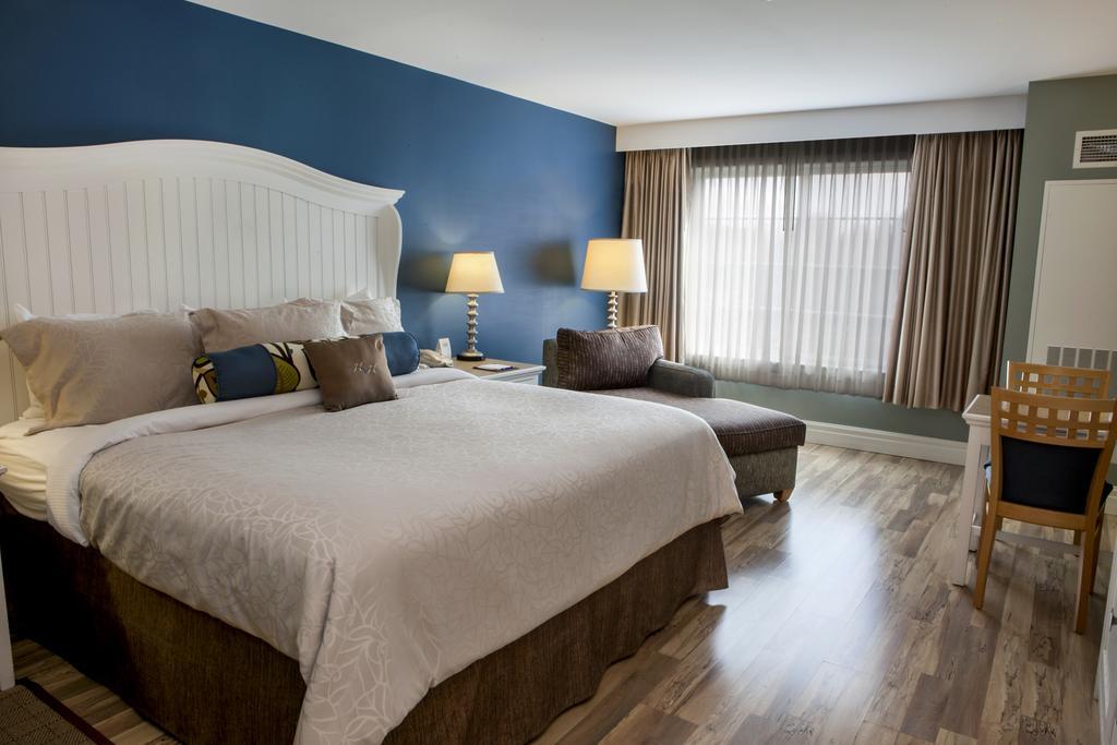 King Room with Village View