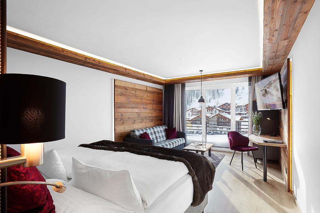 Diamond Double Room