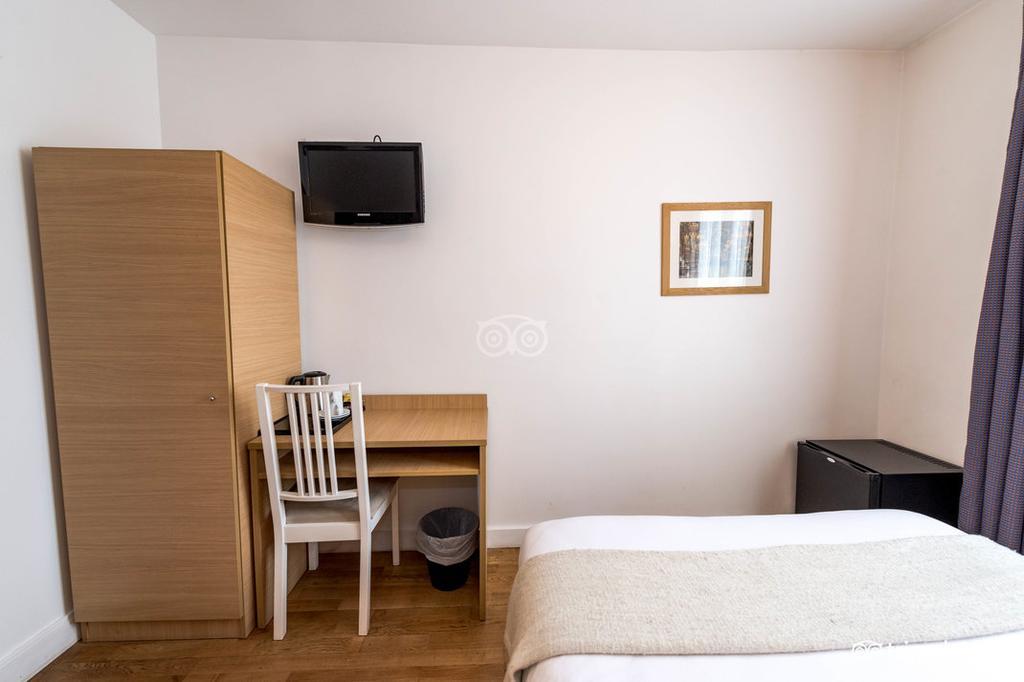 Double  Room with Bath,451538520:JPEG