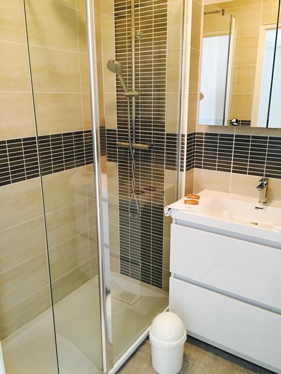 1 Bedroom Apartment 6 pers Shower Pool View