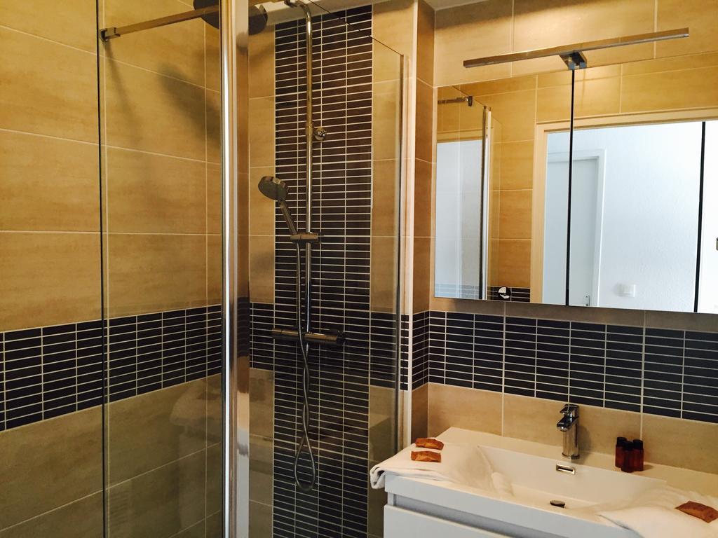 1 Bedroom Apartment 6 pers Shower Pool View