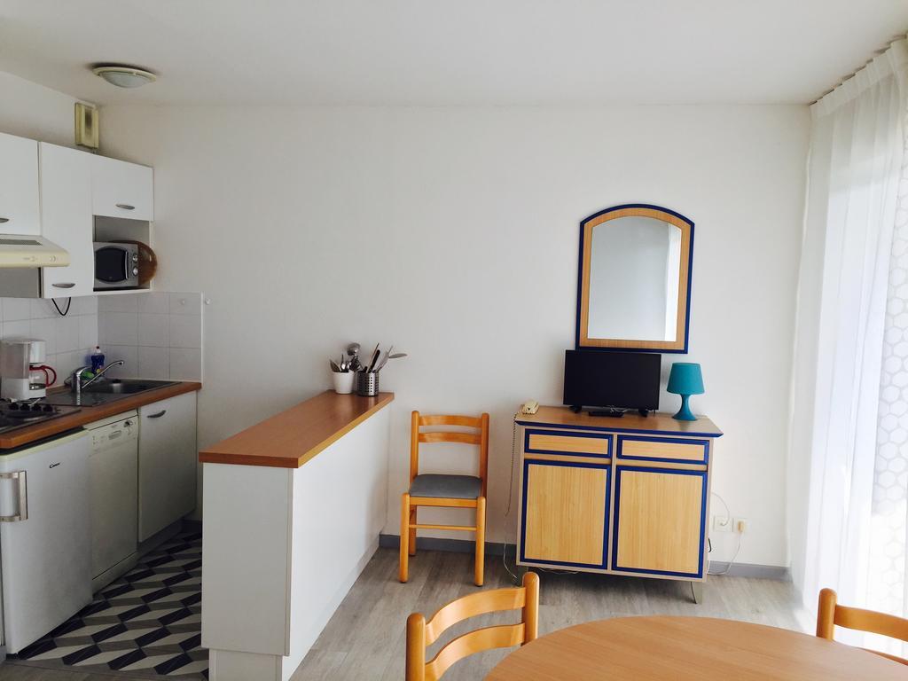 1 Bedroom Apartment 6 pers Shower Pool View