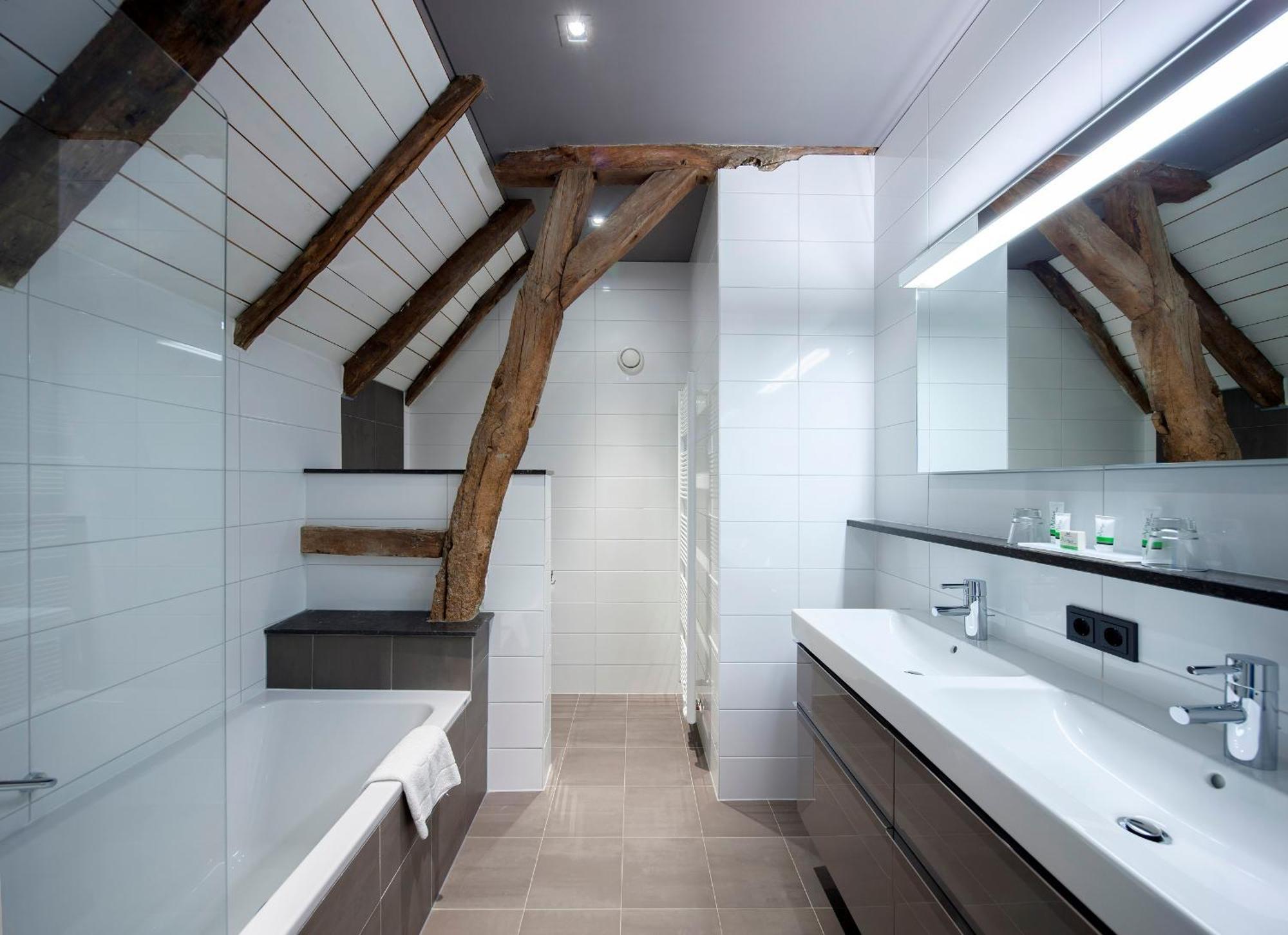 Signature Suite