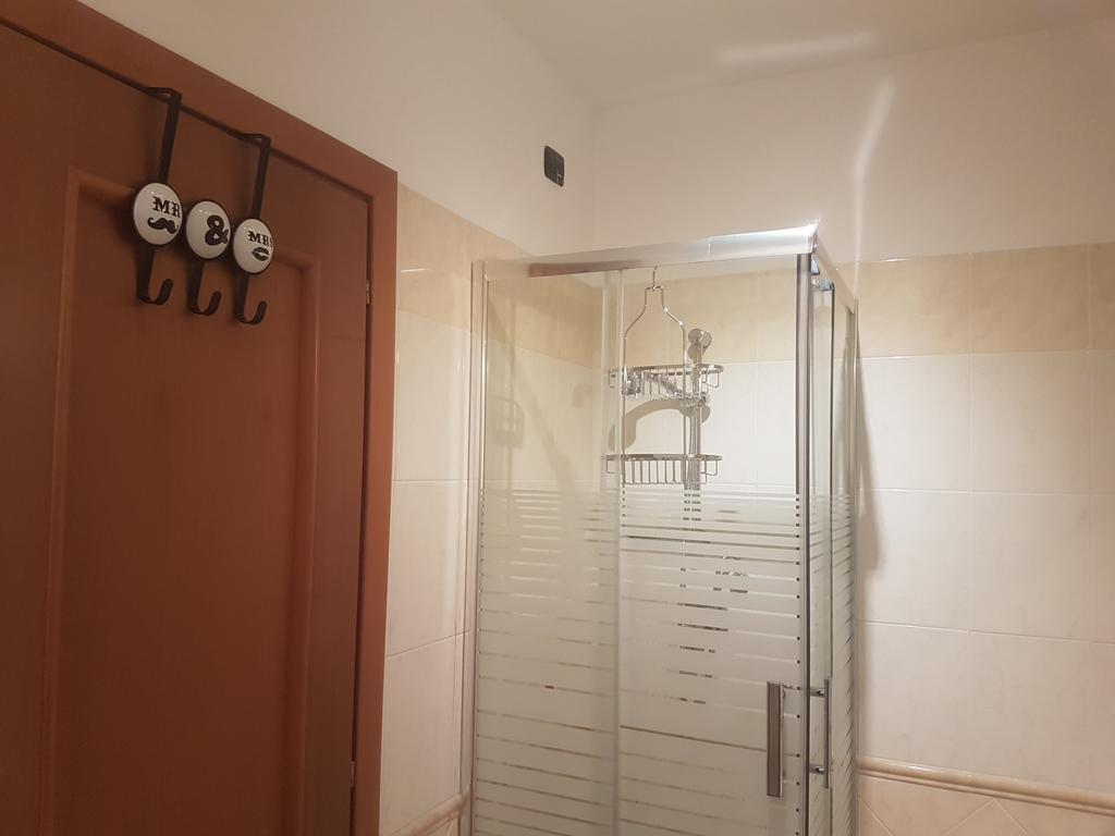 Double Room Private External Bathroom