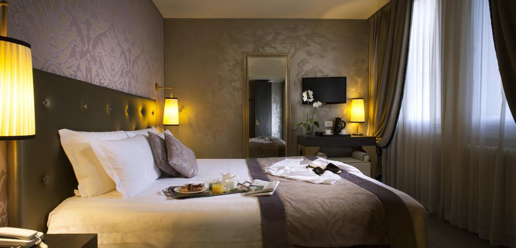 Superior Double Room,464474271:JPEG