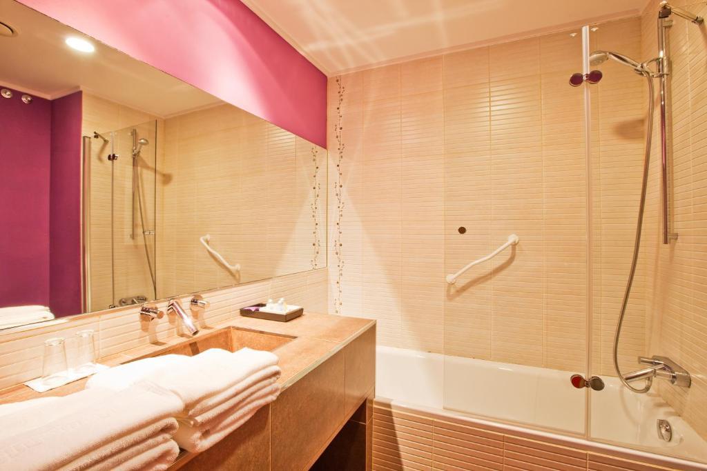 Double or Twin Room Terrace