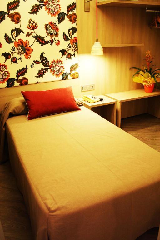 Single Room,390591042:JPEG