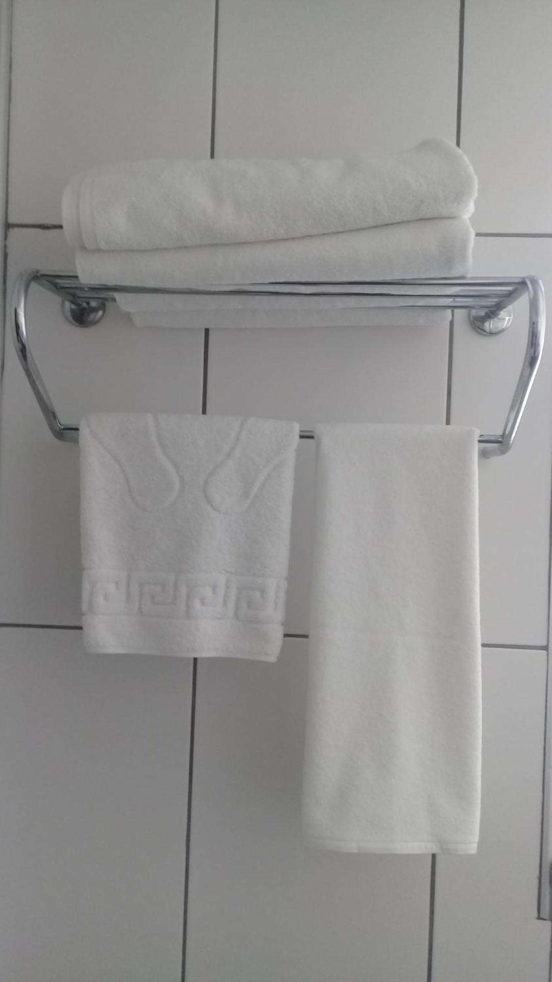 Deluxe Suite Spa Bath,537915819:JPEG