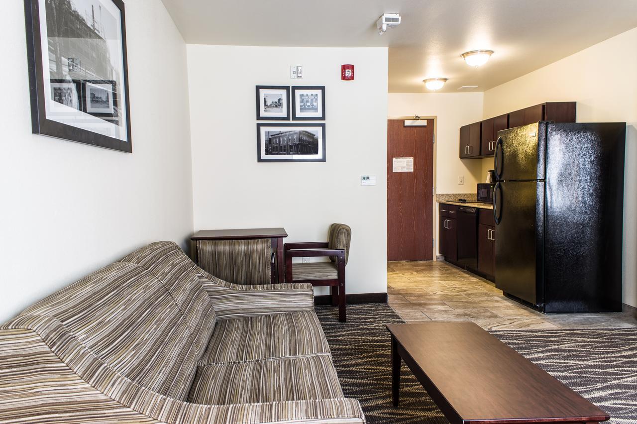 One-Bedroom Suite
