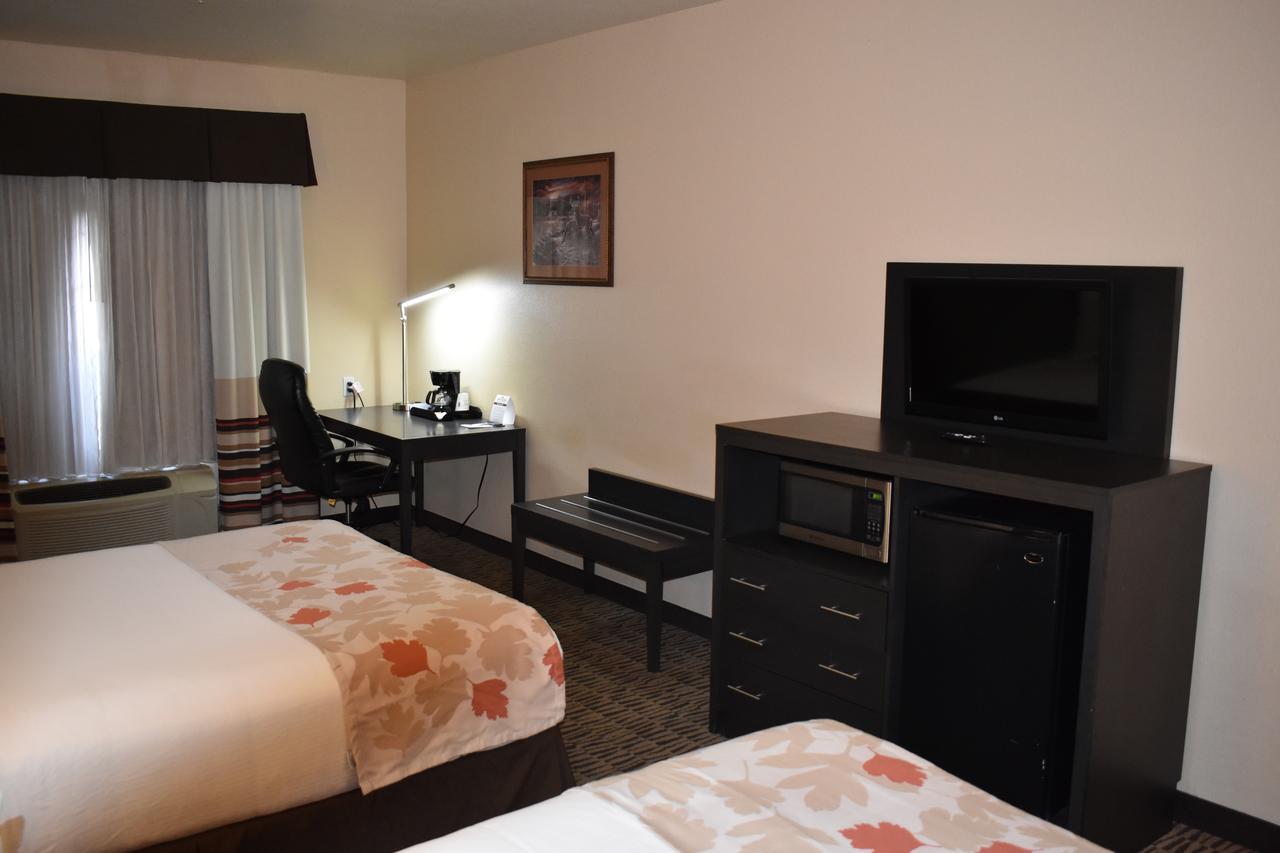 Queen Room Two Queen Beds Disability Access Non Smoking,507102231:JPEG