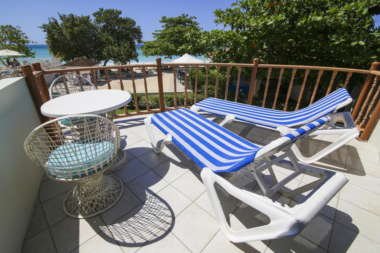 Honeymoon Suite