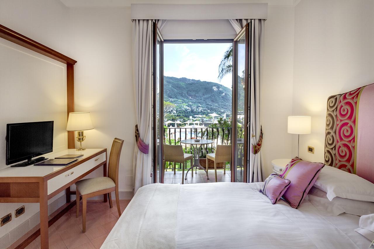 Double Room with Side Sea View,507751353:JPEG