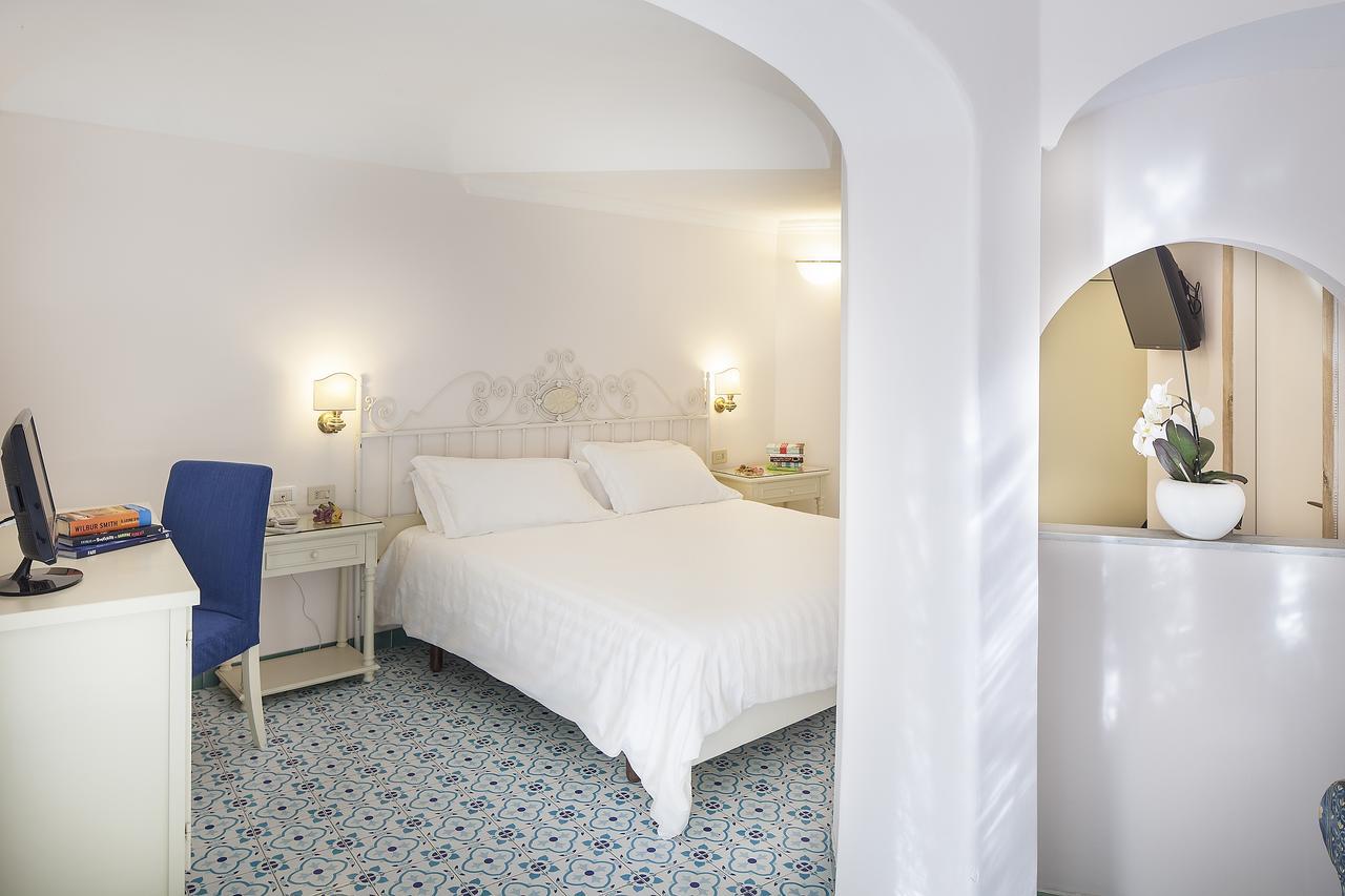Triple Room,681459672:JPEG