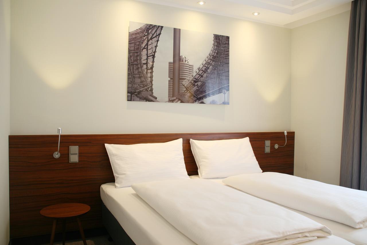 Double Room,690586296:JPEG