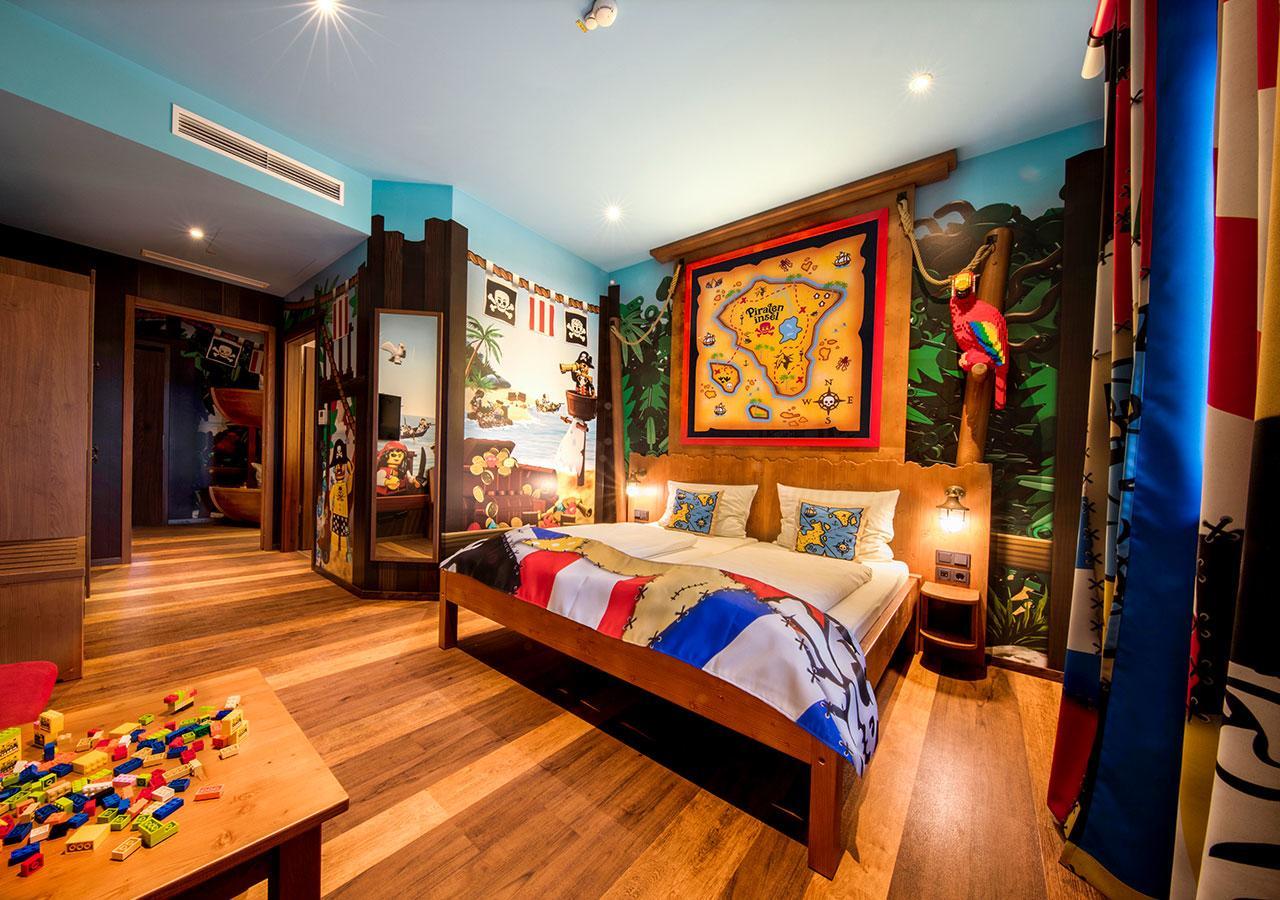 Pirate Island Room max no tickets