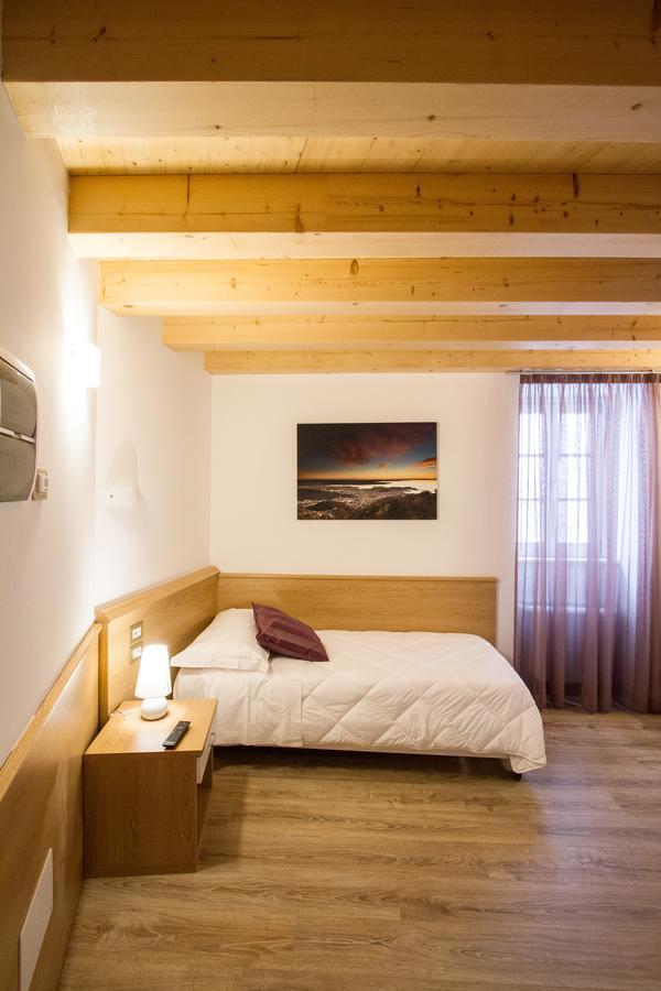 Single Room,517721700:JPEG