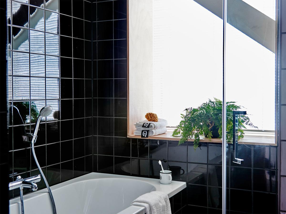 Double Room Bath