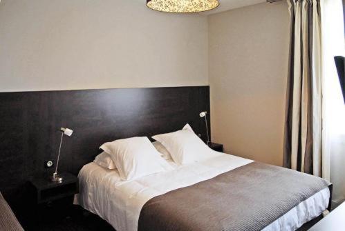 Medium Double Room