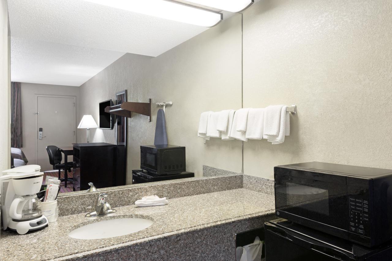 Double Room with Two Double Beds - Non-Smoking
