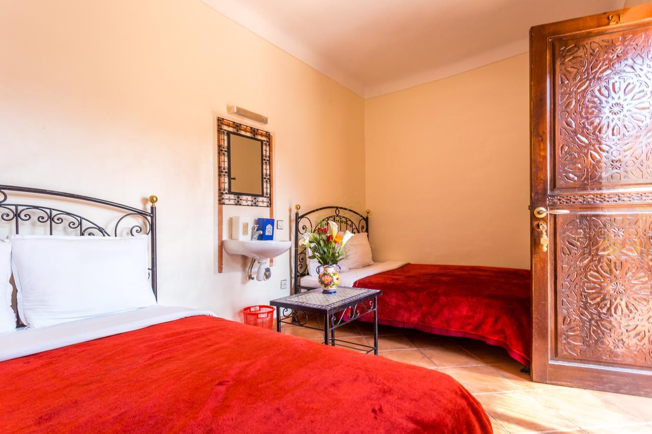 Habitación Cuádruple Económica con baño compartido