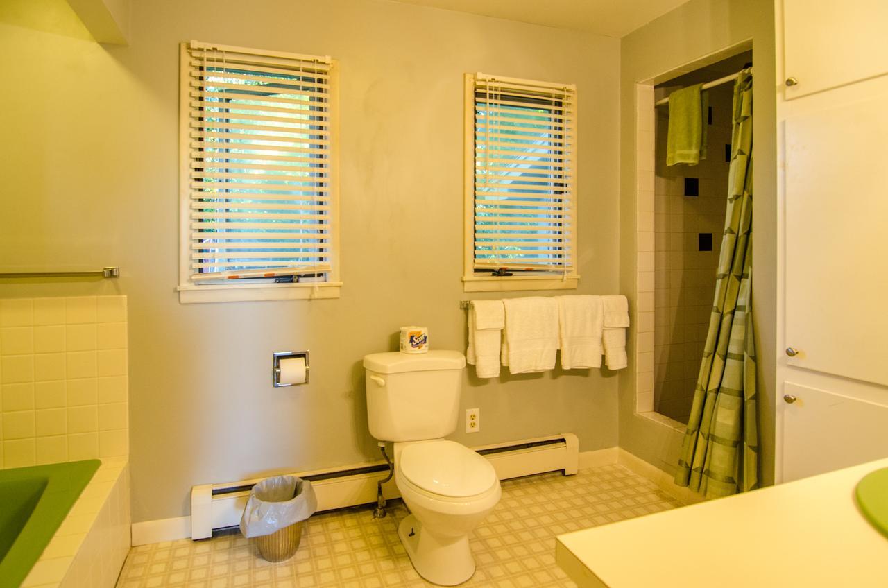 Double Room Private Bathroom