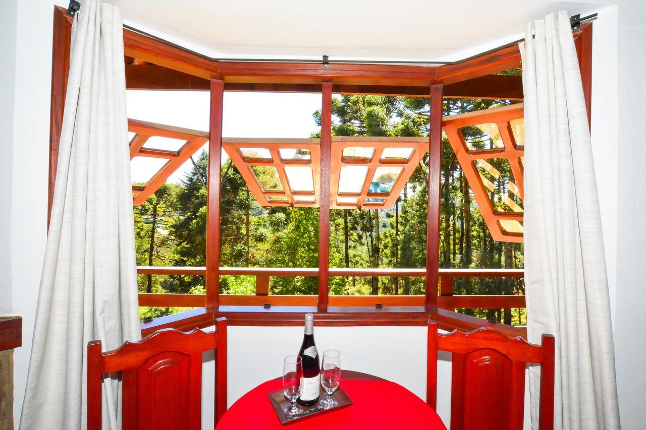 Quarto Duplo com Banheira de Hidromassagem