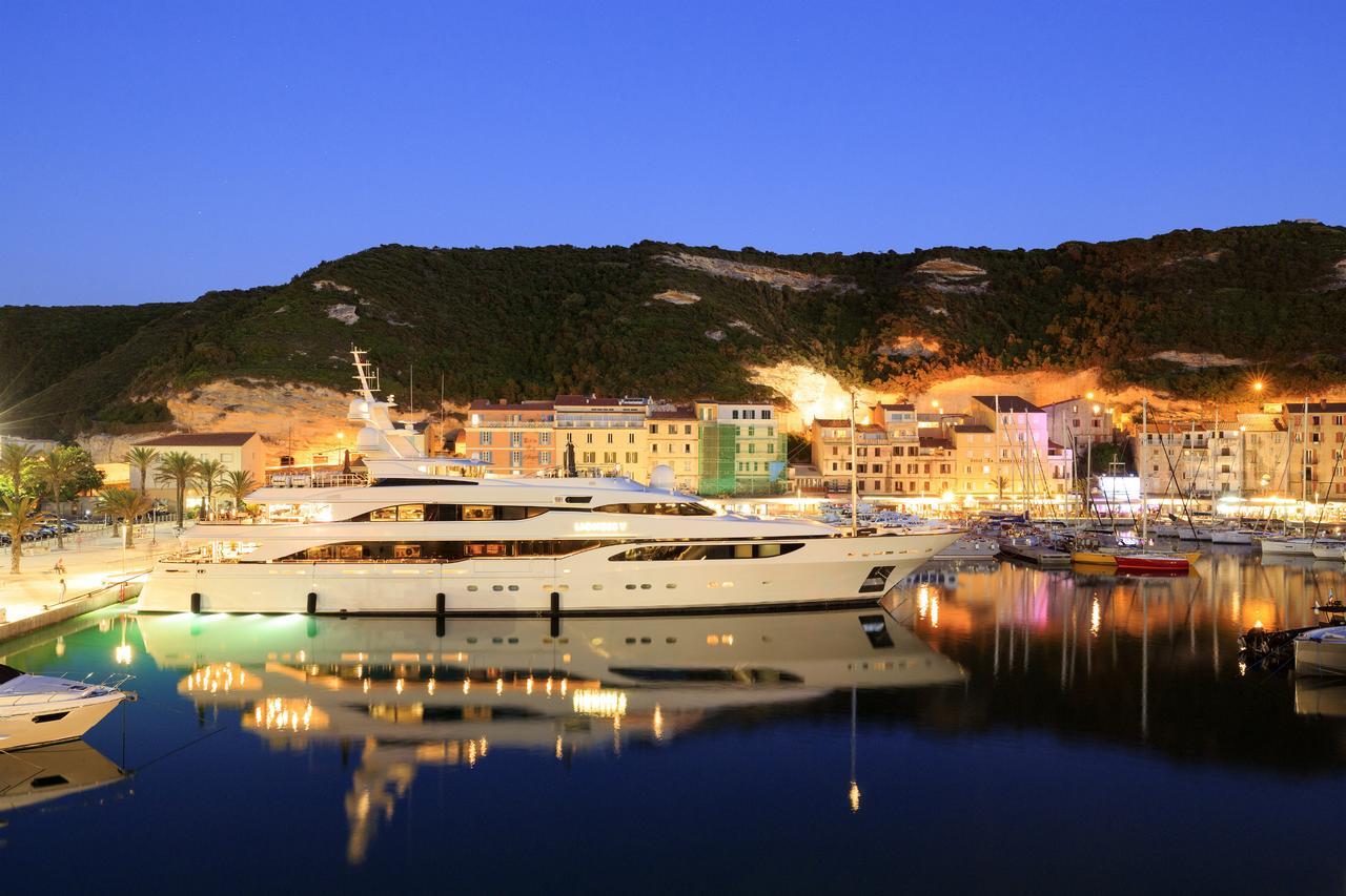 Master Suite Vue sur Port