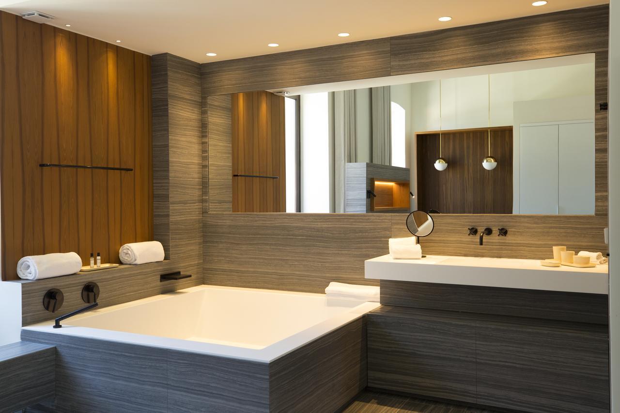 Master Suite Vue sur Port