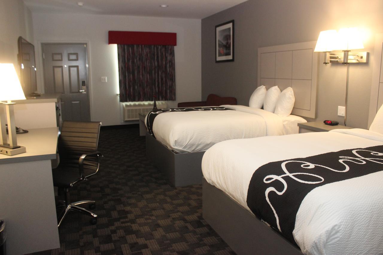 Queen Room Two Queen Beds