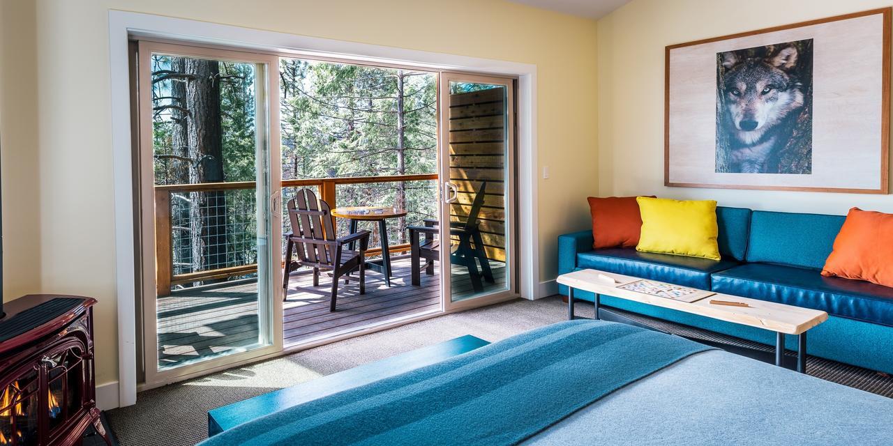 Two-Bedroom Villa Twin beds a King Bed