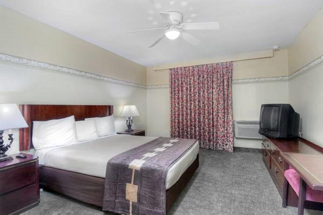 Queen Room