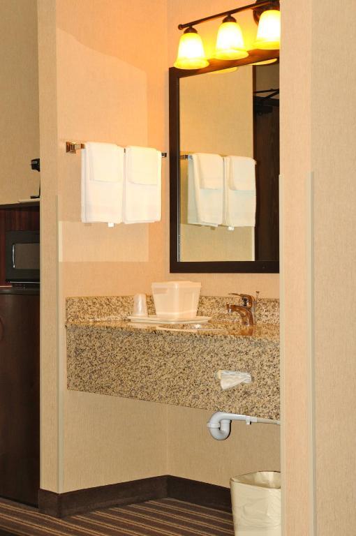 Queen Room with Two Queen Beds,118200193:JPEG