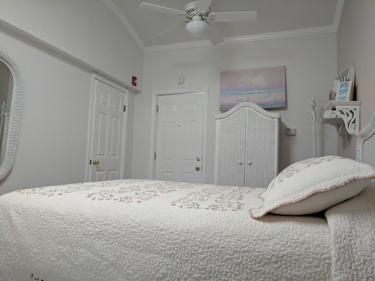 Queen Room Spa Bath