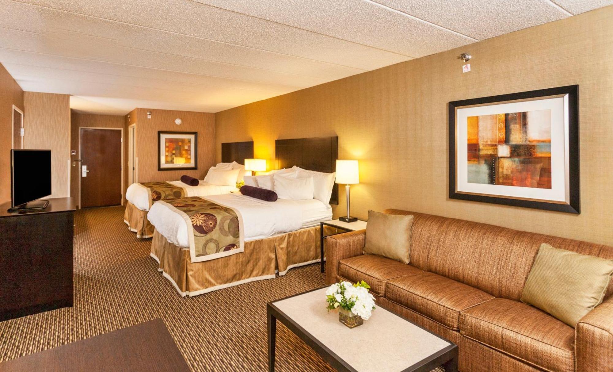 Deluxe Queen Room
