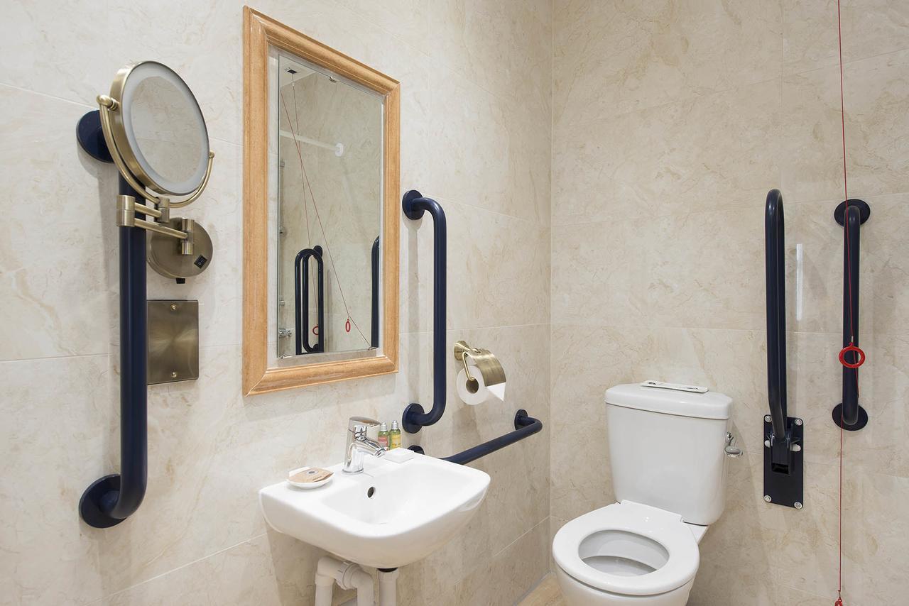 Deluxe Double Room Disability Access