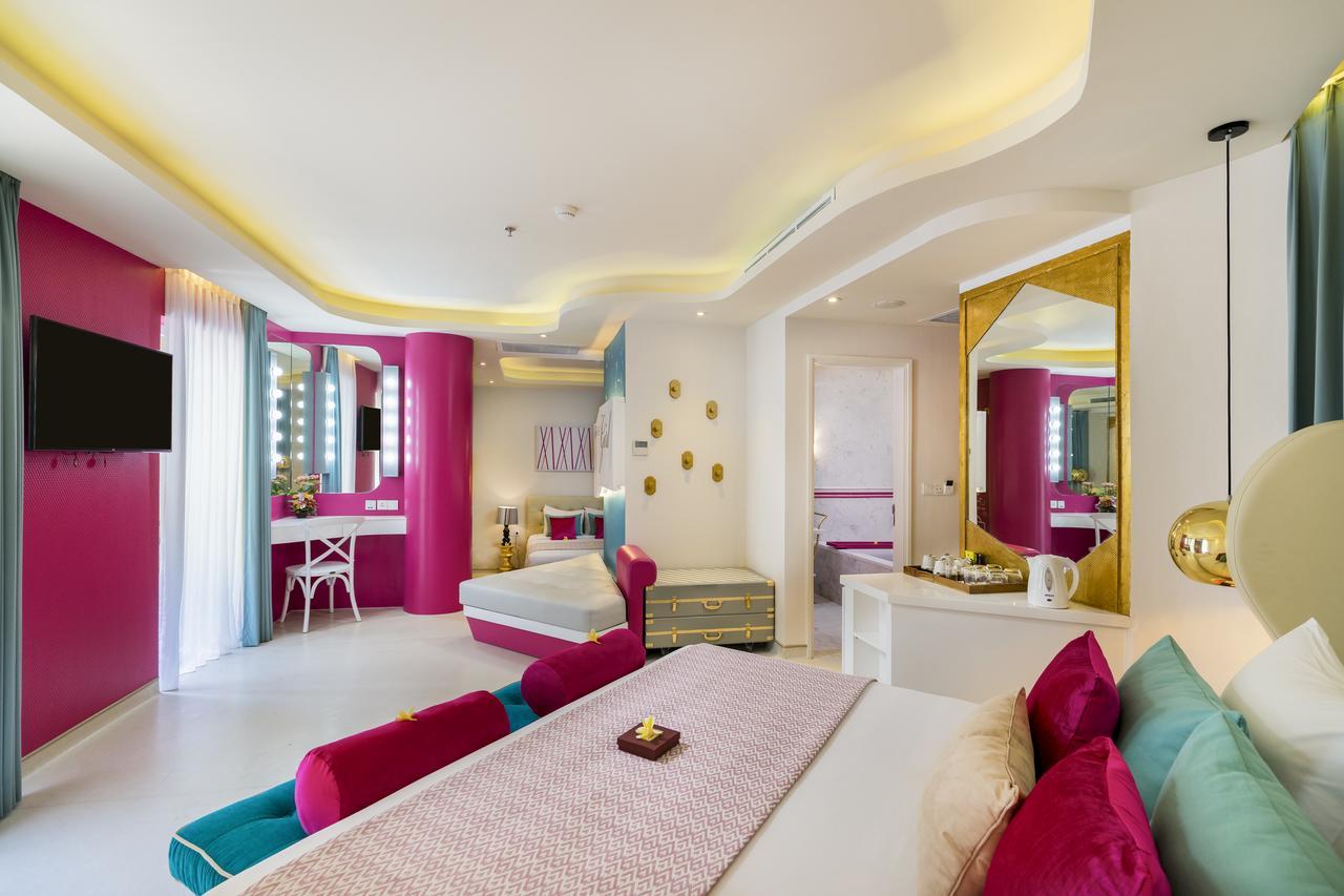 Girls Suite