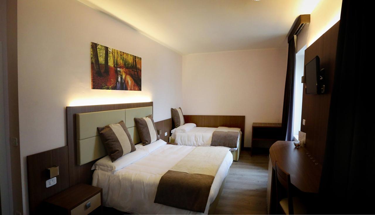 Deluxe Double or Twin Room Spa Bath