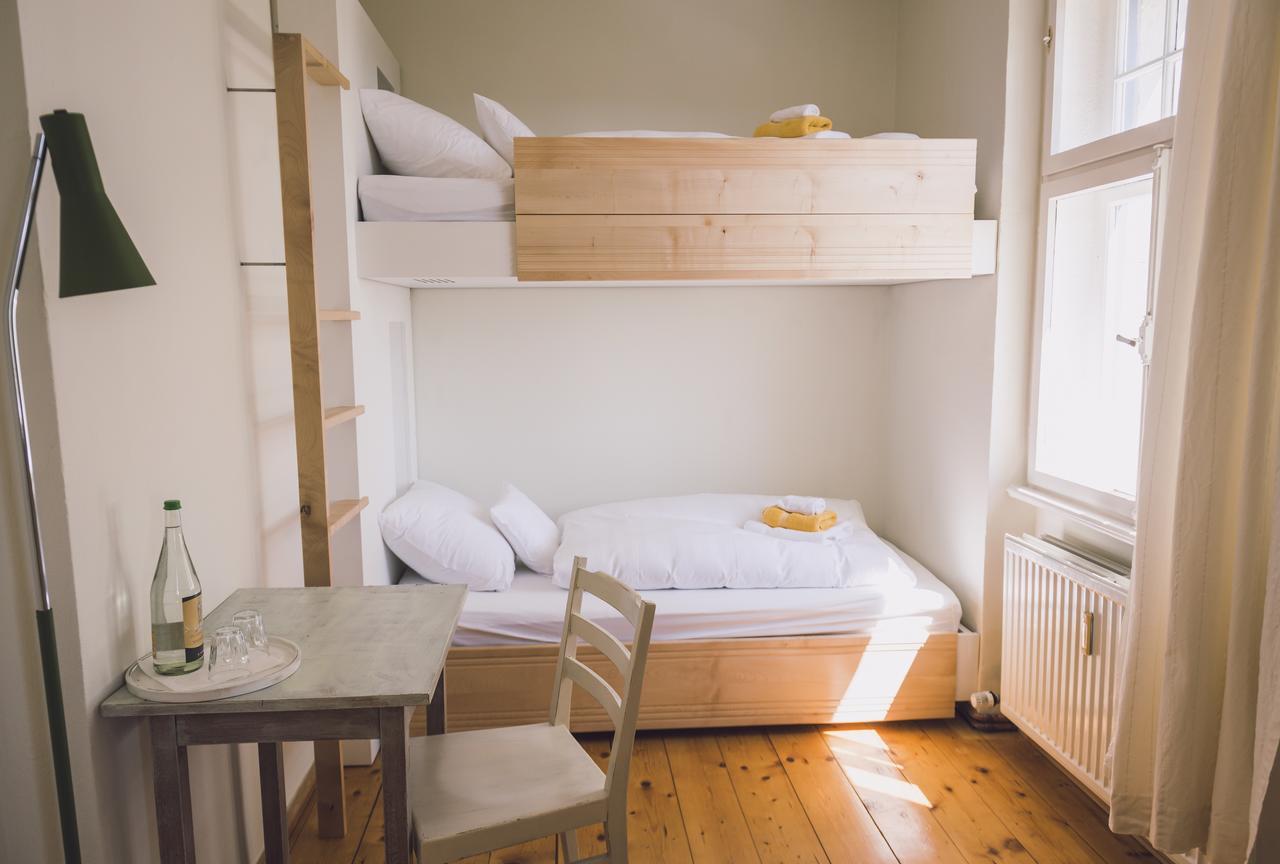 Kleines Zweibettzimmer