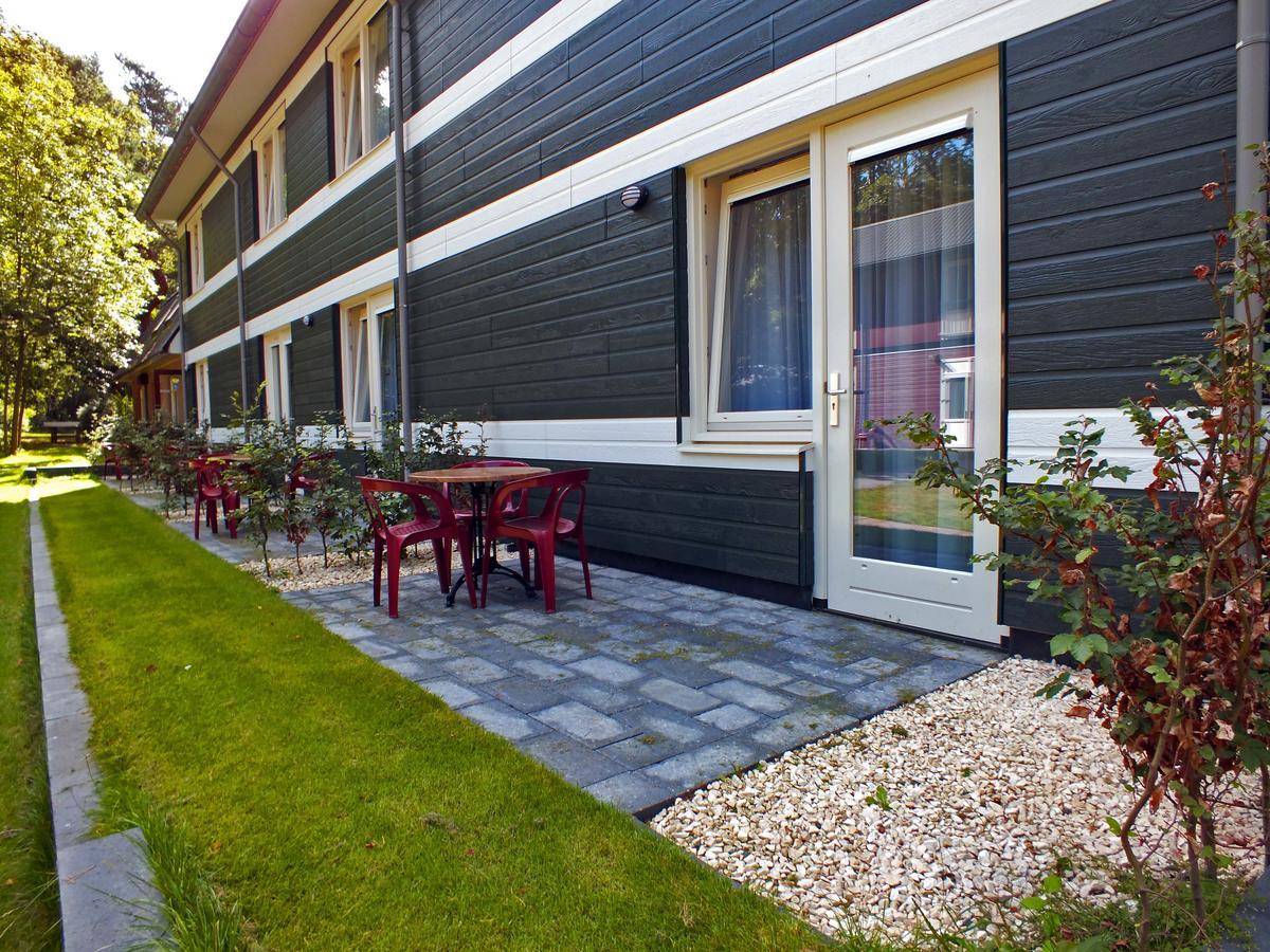 Tweepersoonskamer met 2 Aparte Bedden en een Terras