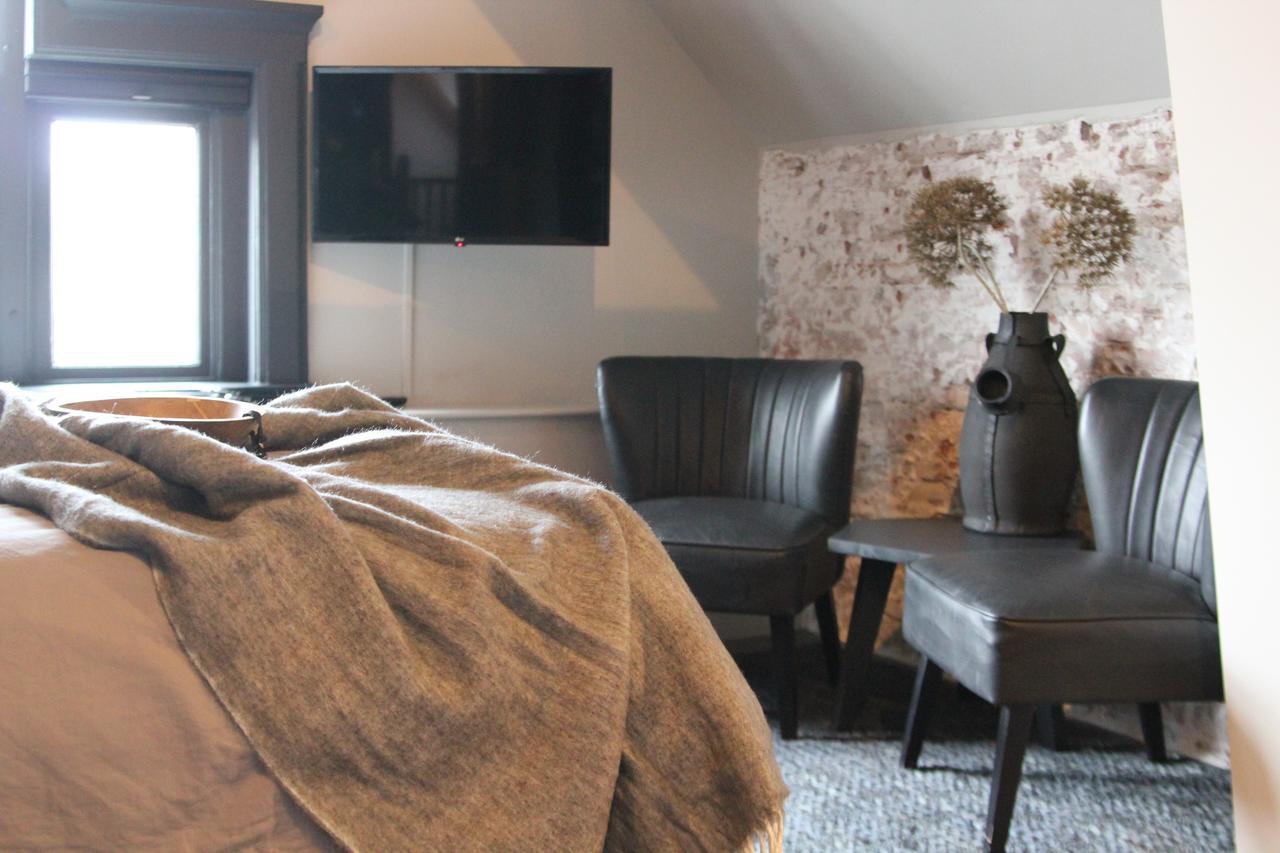 Deluxe Double Room Bath