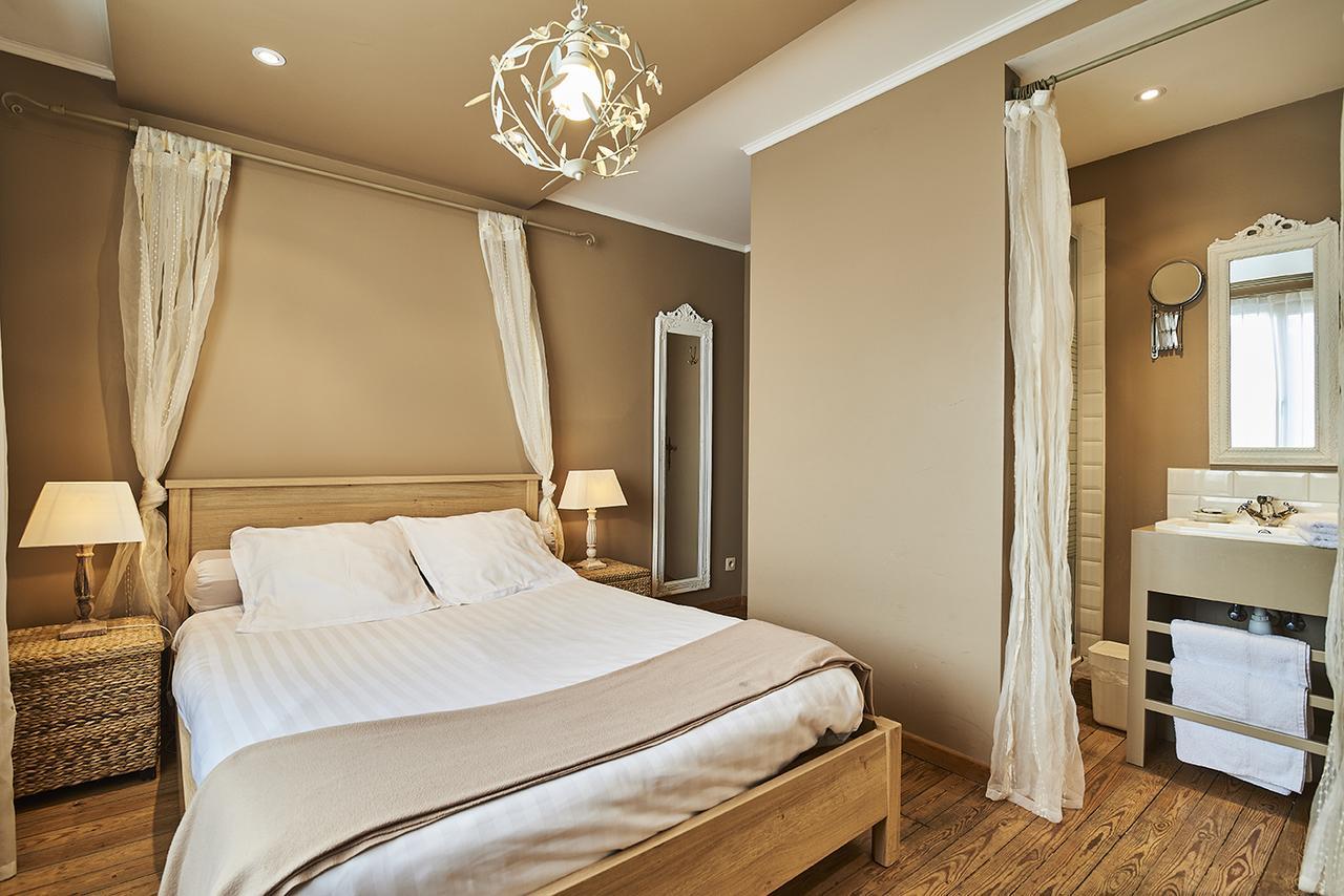 Double Room Shower